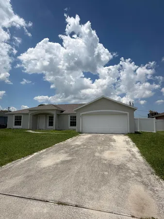 $2,999 | 581 Northwest Goldcoast Avenue, Port St. Lucie, FL 34983