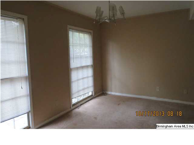 447 Argonne Drive Northeast Birmingham, AL 35215 - Photo 9 of 11