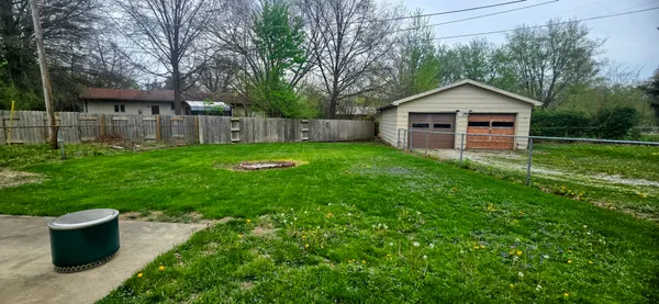 $249,900 | 829 East Old Rte 47, Monticello, IL 61856