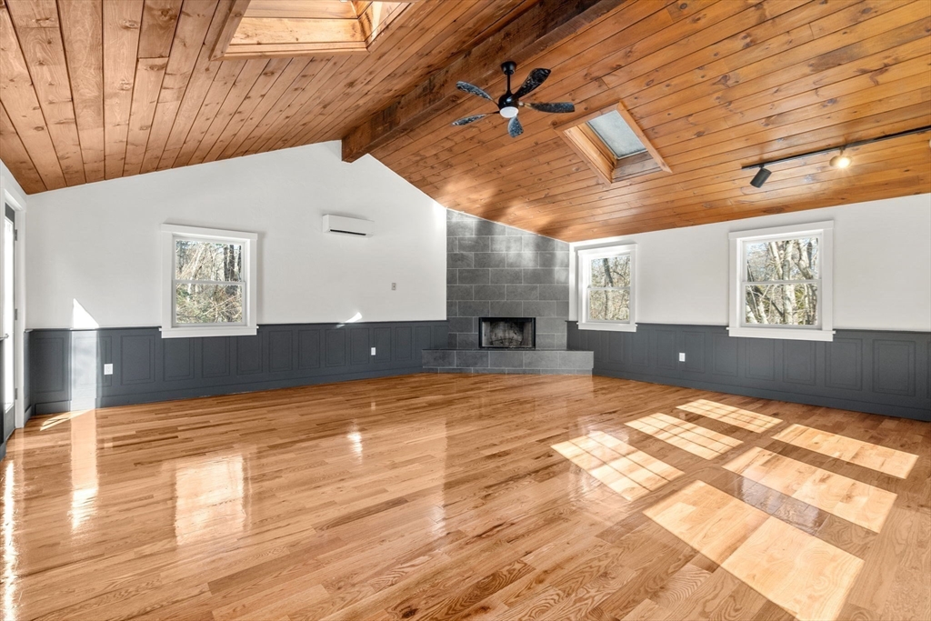 925 Washington Street Franklin, MA 02038 - Photo 11 of 29