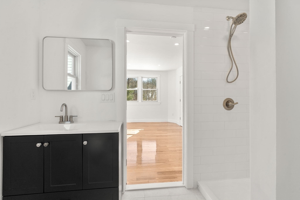 925 Washington Street Franklin, MA 02038 - Photo 21 of 29