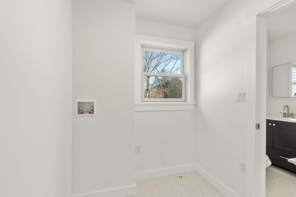 925 Washington Street Franklin, MA 02038 - Photo 22 of 29