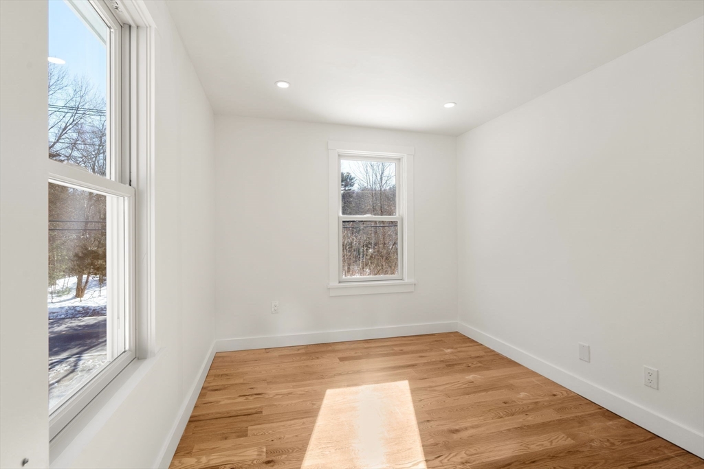 925 Washington Street Franklin, MA 02038 - Photo 23 of 29