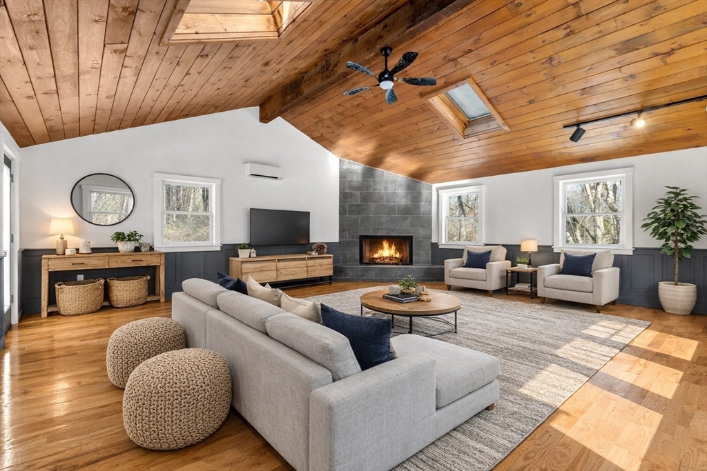 925 Washington Street Franklin, MA 02038 - Photo 10 of 29