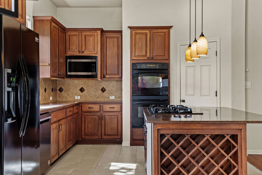 102 Country View Way Cedar Park, TX 78613 - Photo 11 of 38