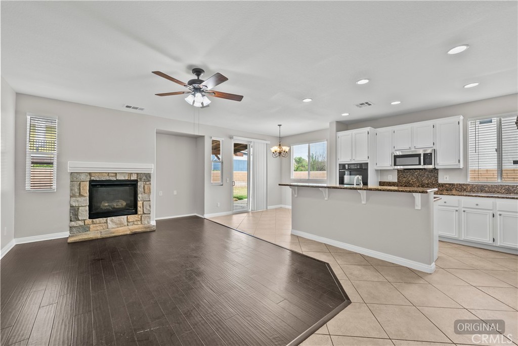 5741 Spice Street Lancaster, CA 93536 - Photo 17 of 44 Living Room