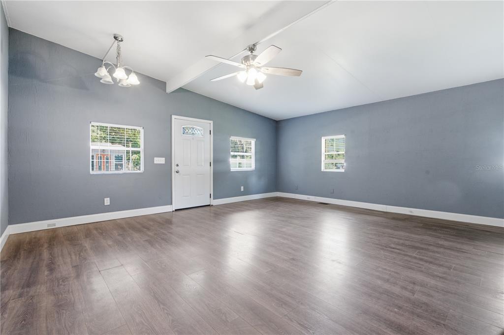39217 Fibelkorn Road Zephyrhills, FL 33540 - Photo 8 of 27