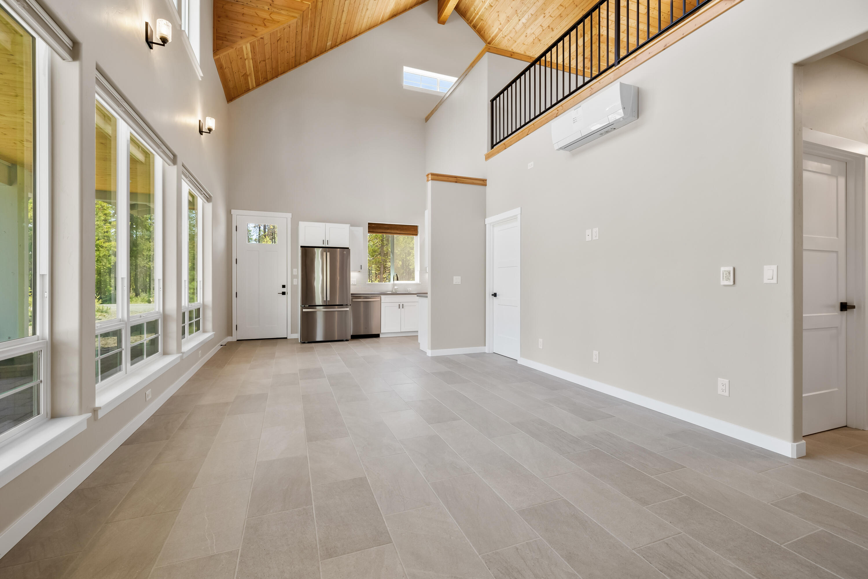 16932 Upland Road Bend, OR 97707 - Photo 4 of 38