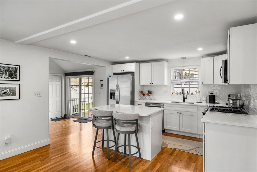 49 Grove Circle Braintree, MA 02184 - Photo 5 of 35