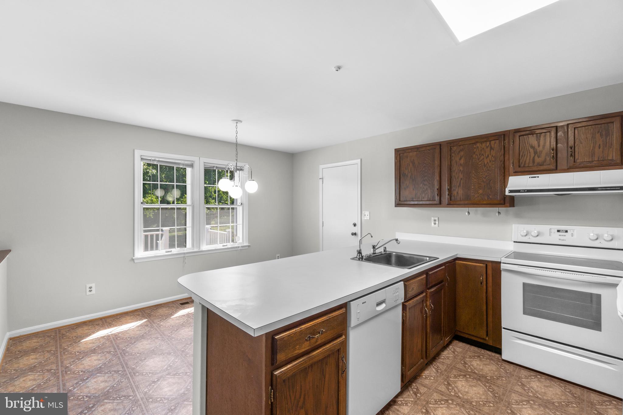11290 Old Hopkins Road Clarksville, MD 21029 - Photo 18 of 54 Kitchen