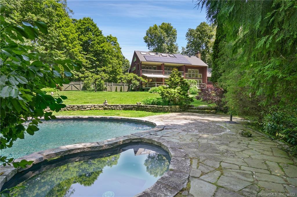 83 Georgetown Road Weston, CT 06883 - Photo 1 of 1