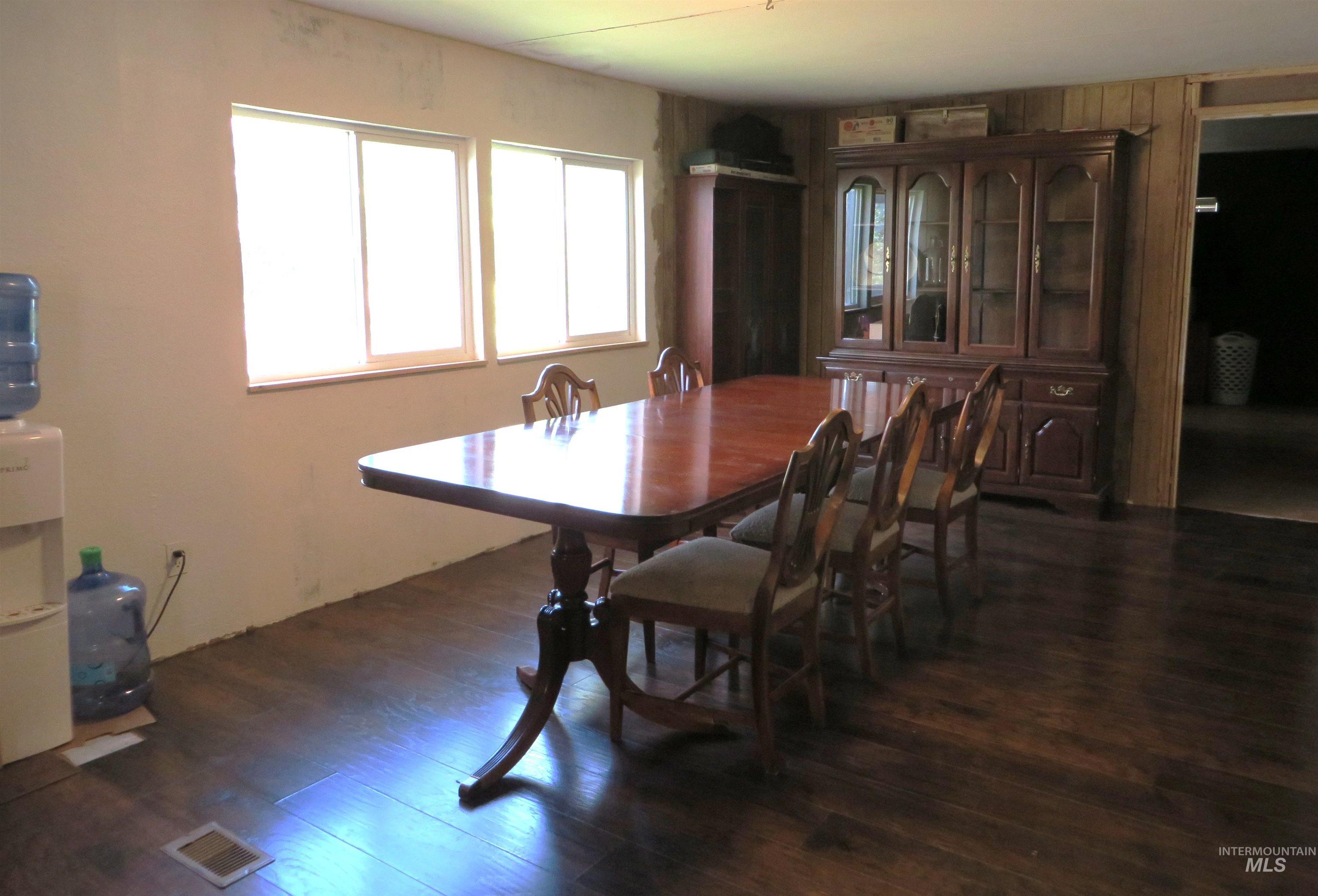 937 Indianhead Road Weiser, ID 83672 - Photo 9 of 36