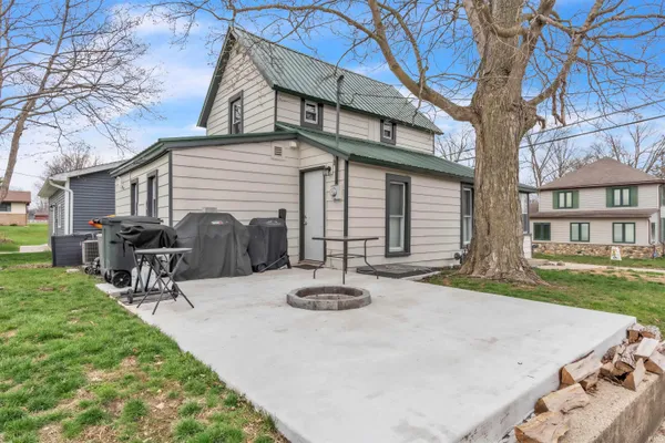 $189,900 | 131 Central Avenue, Rome City, IN 46784