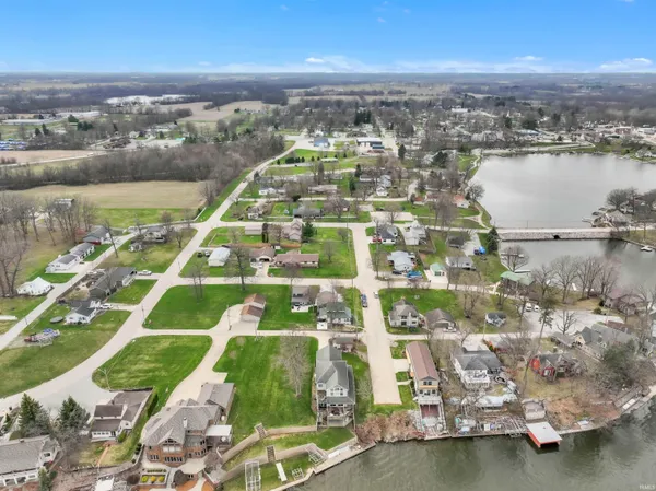 $189,900 | 131 Central Avenue, Rome City, IN 46784
