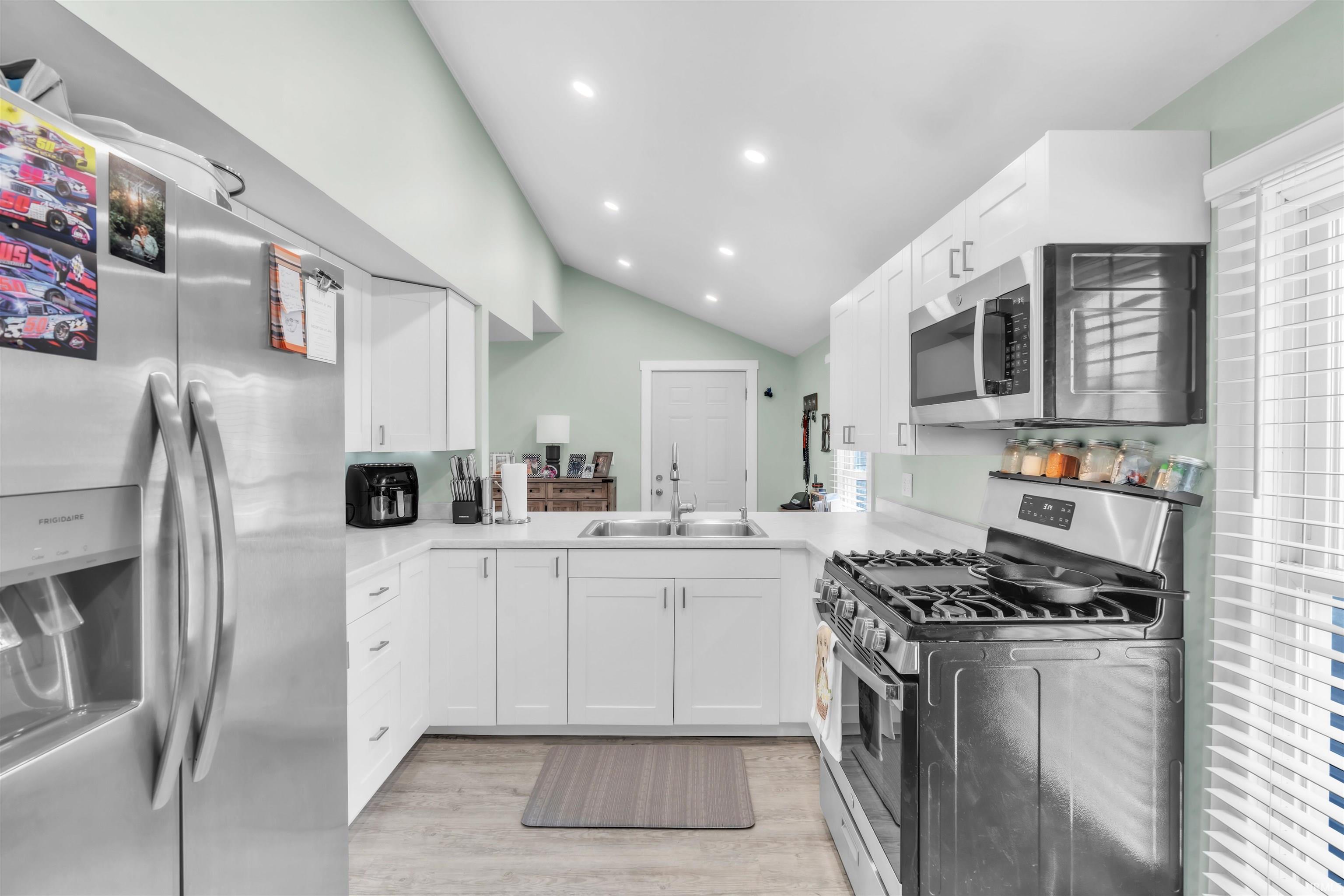 131 Central Avenue Rome City, IN 46784 - Photo 4 of 33