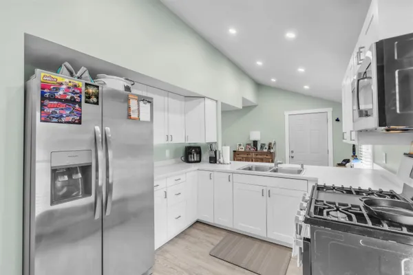 $189,900 | 131 Central Avenue, Rome City, IN 46784