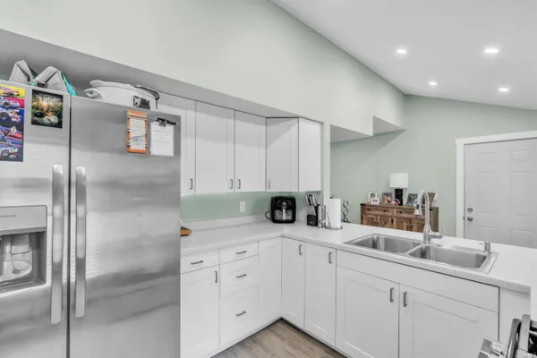 $189,900 | 131 Central Avenue, Rome City, IN 46784