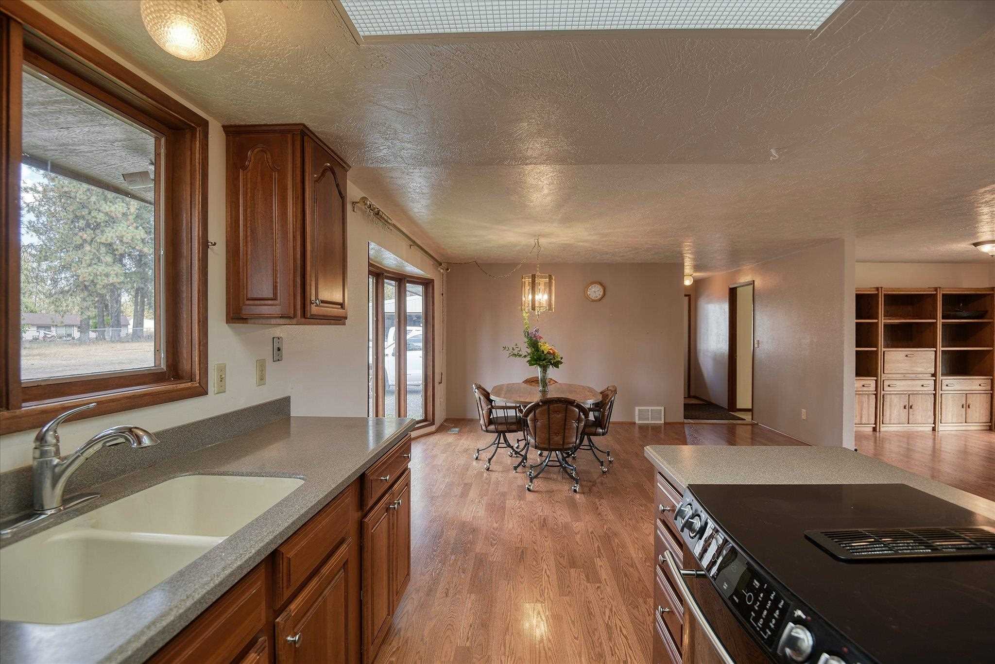 2920 West Smythe Road Spokane, WA 99224 - Photo 8 of 41