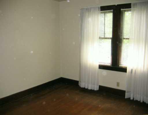 1257 Ingham Street Pittsburgh, PA 15212 - Photo 5 of 6 Master Bedroom.