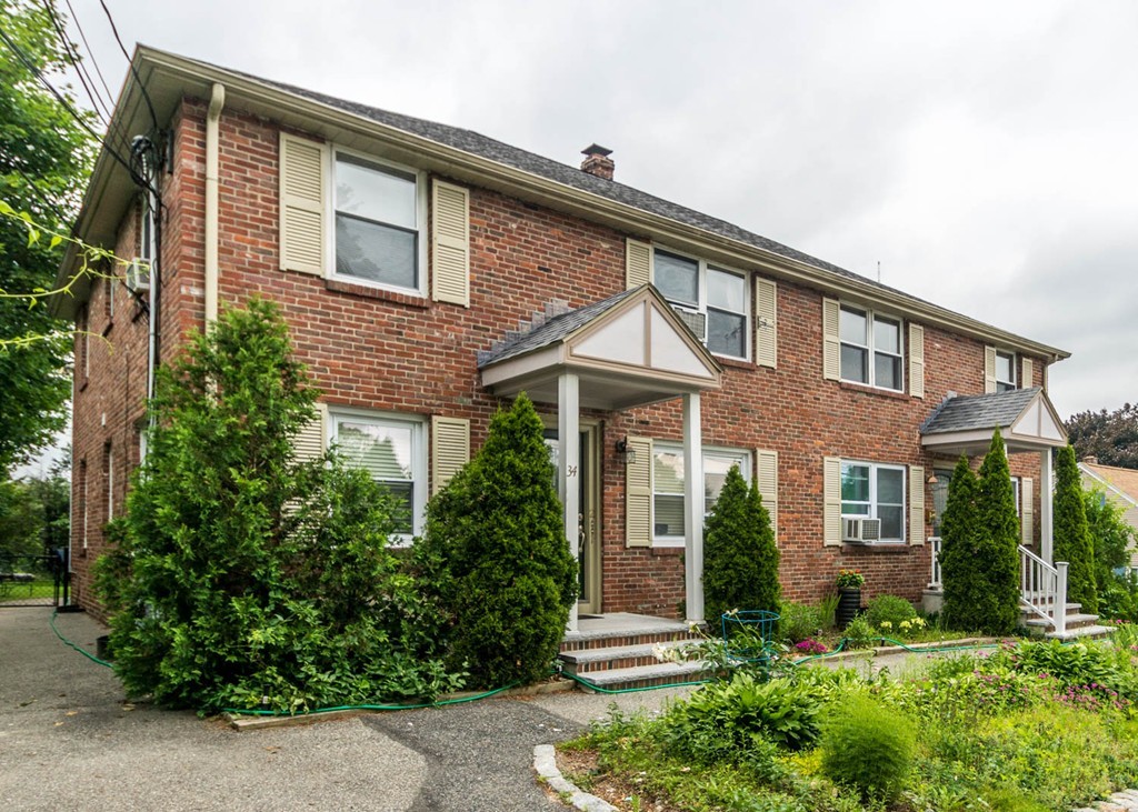34 Gill Road, Unit 4 Waltham, MA 02453 - Photo 1 of 22