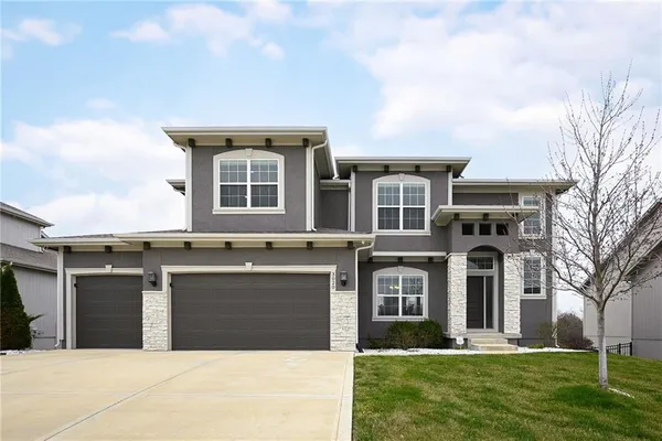 $799,000 | 3020 Southwest Arboridge Drive, Lee's Summit, MO 64082