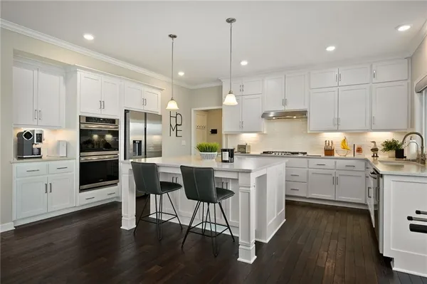 $799,000 | 3020 Southwest Arboridge Drive, Lee's Summit, MO 64082