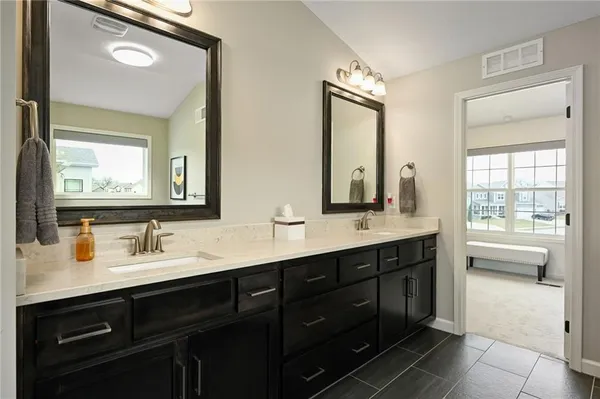$799,000 | 3020 Southwest Arboridge Drive, Lee's Summit, MO 64082