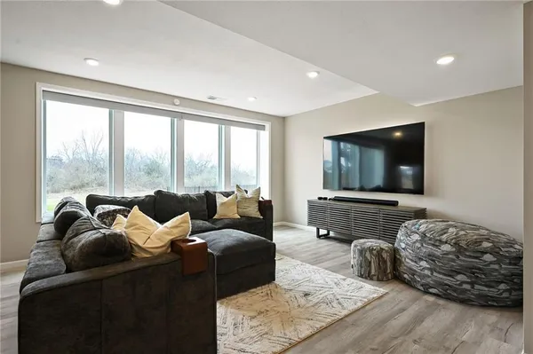 $799,000 | 3020 Southwest Arboridge Drive, Lee's Summit, MO 64082