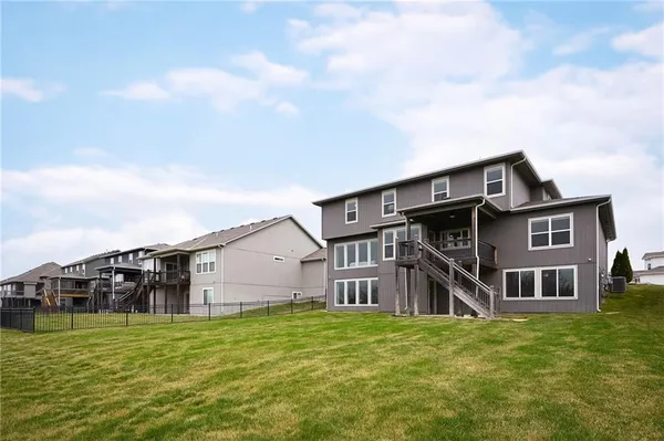 $799,000 | 3020 Southwest Arboridge Drive, Lee's Summit, MO 64082