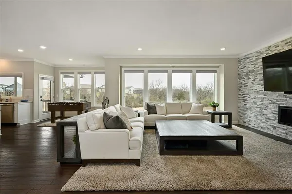 $799,000 | 3020 Southwest Arboridge Drive, Lee's Summit, MO 64082