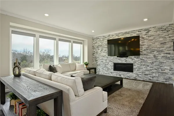 $799,000 | 3020 Southwest Arboridge Drive, Lee's Summit, MO 64082