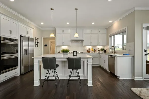 $799,000 | 3020 Southwest Arboridge Drive, Lee's Summit, MO 64082