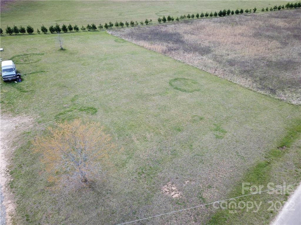 4574 Edwards Road Claremont, NC 28610 - Photo 2 of 8 Gallery Image 2