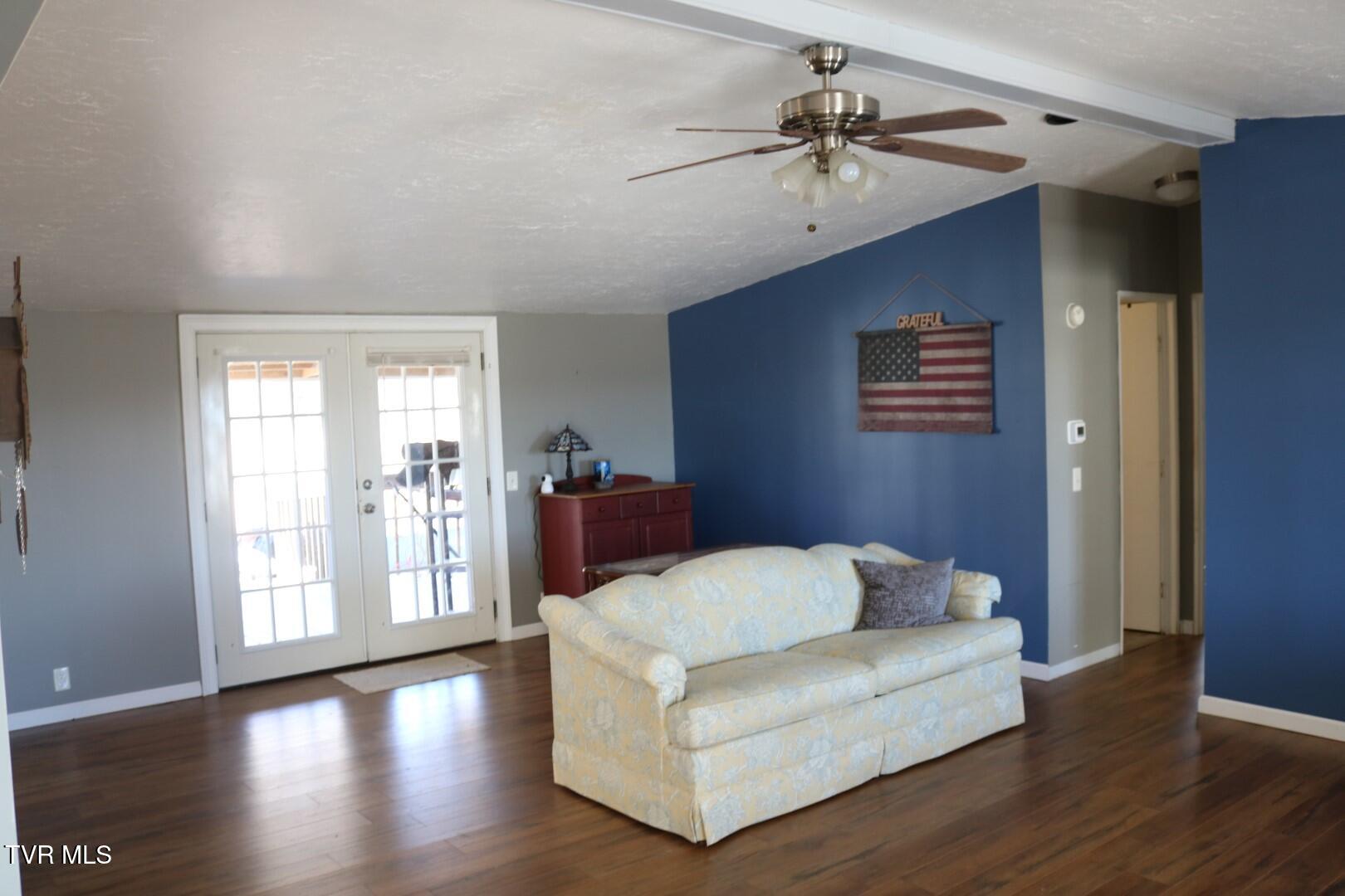 1800 Main Street Mosheim, TN 37818 - Photo 7 of 33 IMG_7995