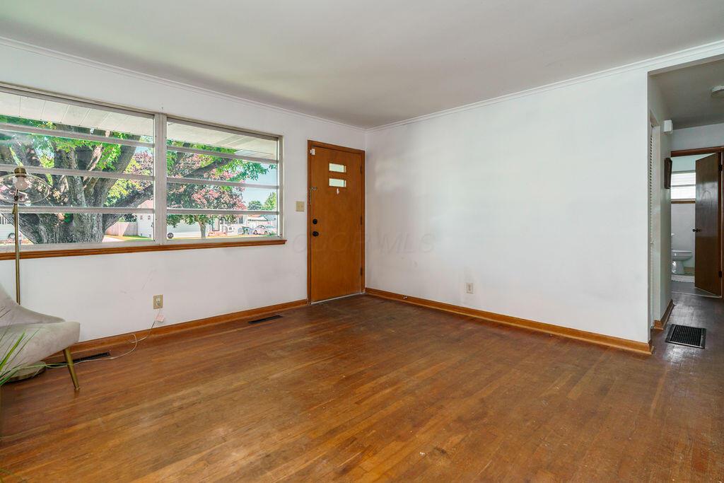 1033 Racine Avenue Columbus, OH 43204 - Photo 7 of 36
