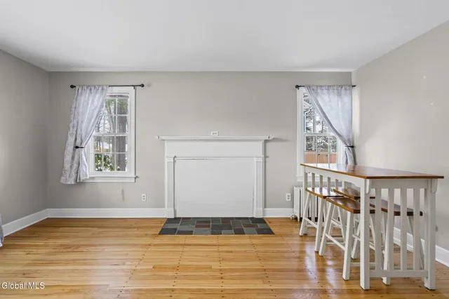 $359,900 | 4 Woodridge Road, Bethlehem, NY 12054