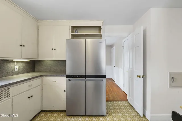 $359,900 | 4 Woodridge Road, Bethlehem, NY 12054