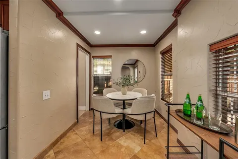 $459,000 | 330 North Brighton Avenue, Dallas, TX 75208