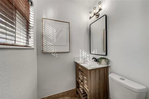 $459,000 | 330 North Brighton Avenue, Dallas, TX 75208