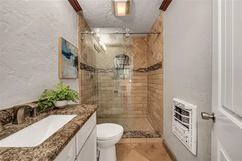 $459,000 | 330 North Brighton Avenue, Dallas, TX 75208