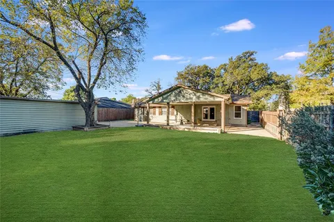$459,000 | 330 North Brighton Avenue, Dallas, TX 75208