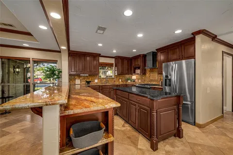 $459,000 | 330 North Brighton Avenue, Dallas, TX 75208