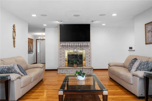 $699,900 | 1 Ashley Drive, Lincoln, RI 02865