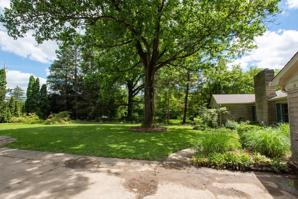 7018 Spring Mill Road Indianapolis, IN 46260 - Photo 26 of 39 Gallery Image 26