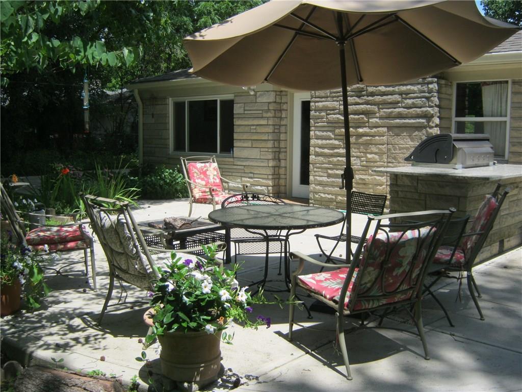 7018 Spring Mill Road Indianapolis, IN 46260 - Photo 37 of 39 Gallery Image 37