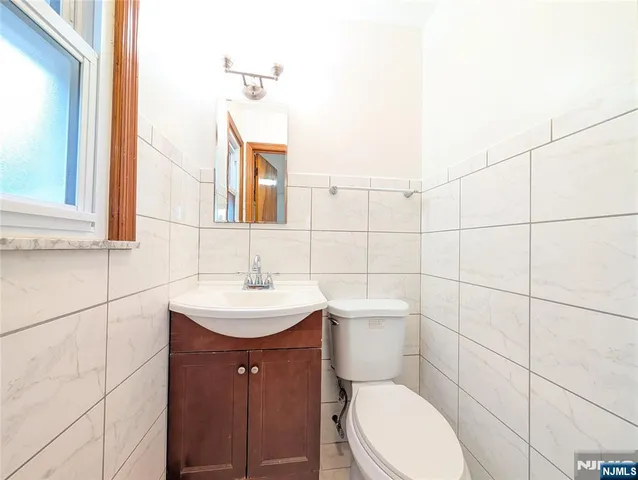 $2,500 | 519 Davis Avenue, Kearny, NJ 07032