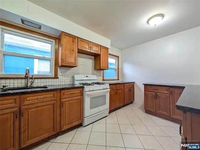 $2,500 | 519 Davis Avenue, Kearny, NJ 07032