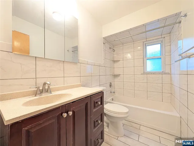 $2,500 | 519 Davis Avenue, Kearny, NJ 07032