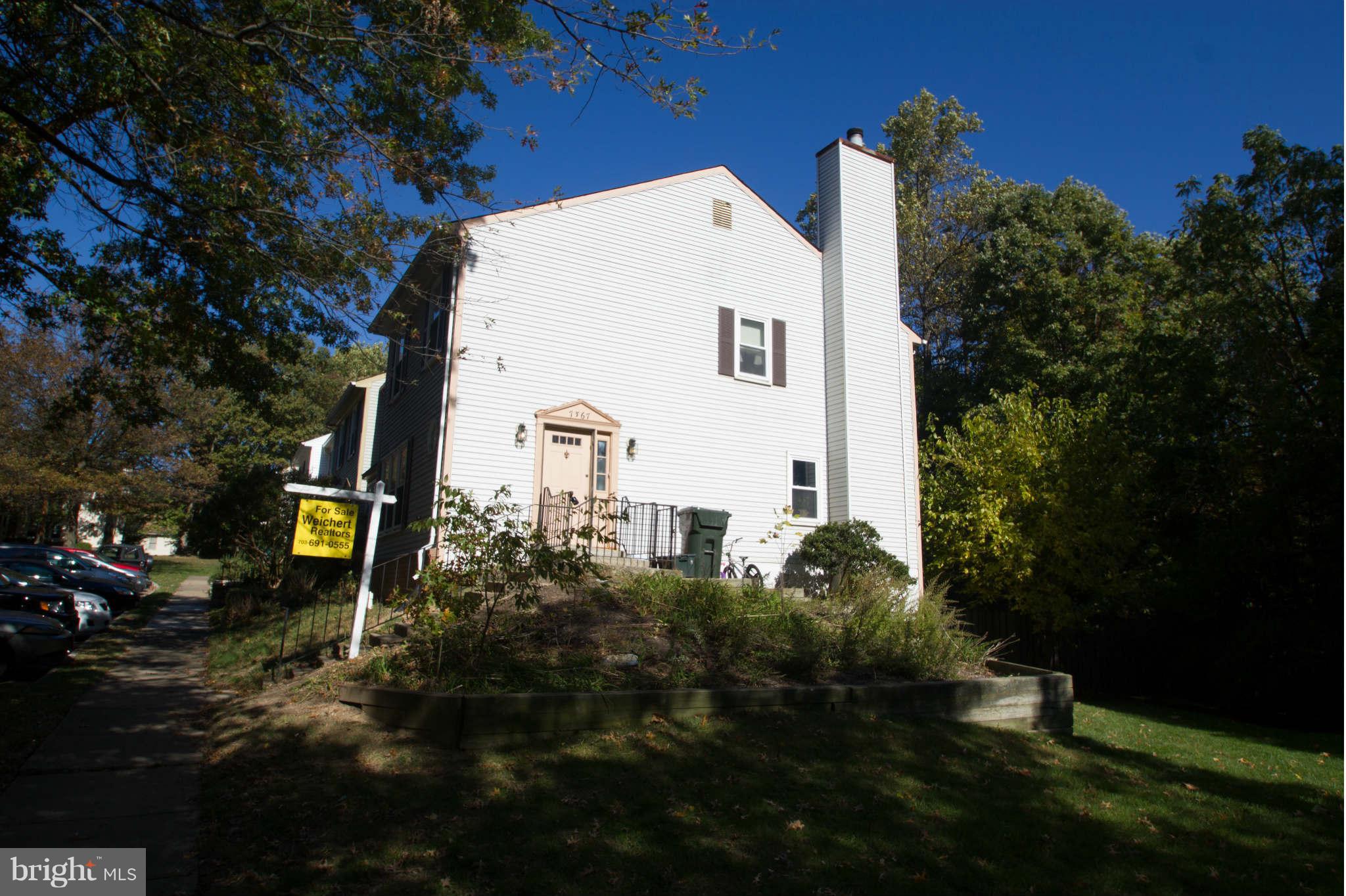 7367 Stream Way Springfield, VA 22152 - Photo 2 of 12 Exterior (Rear)