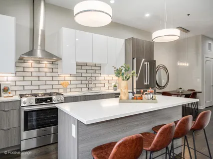 $425,000 | 1802 South State Street, Unit 103, Chicago, IL 60616